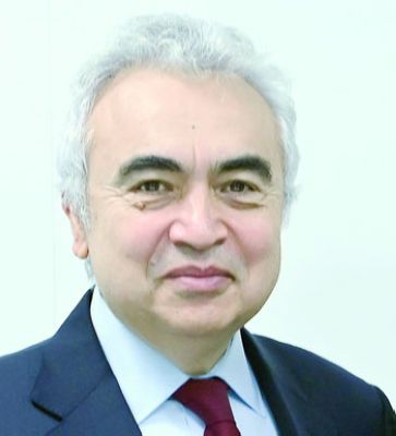 فاتح بيرول