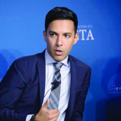 علي واعظ