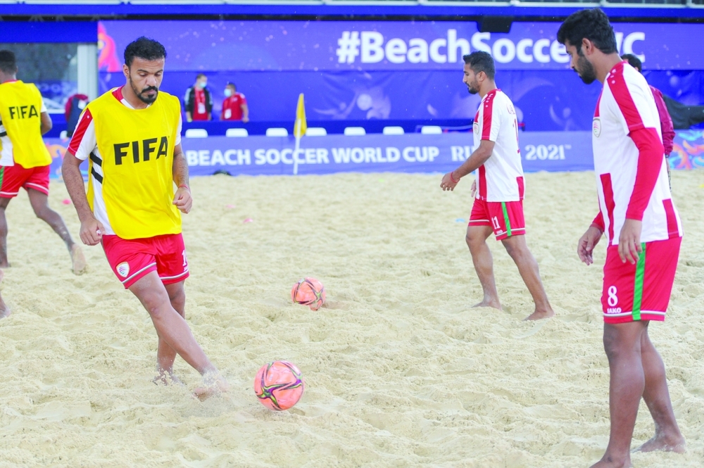 جانب من الحصة التدريبات للمنتخب الوطني لكرة القدم الشاطئية