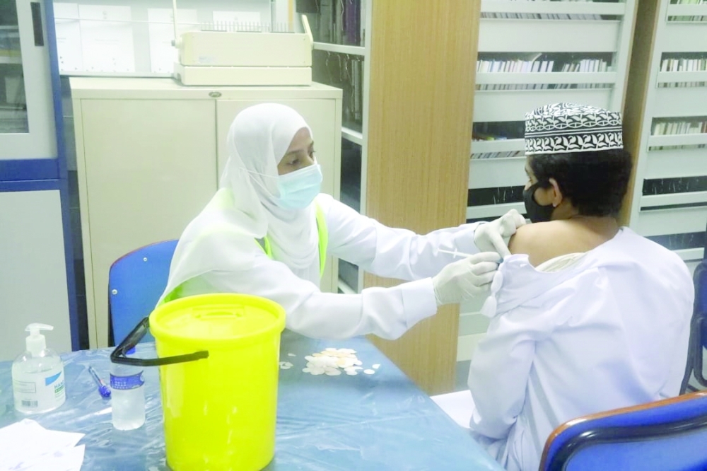  من حملة طلبة المدارس بشمال الباطنة 