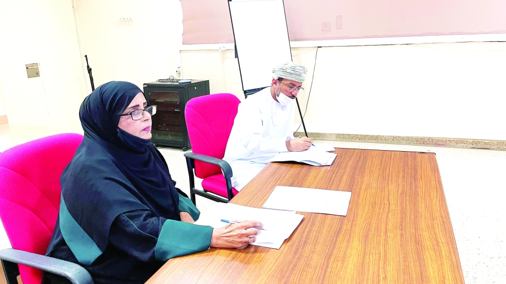 من لقاء المديرة العامة المساعدة للشؤون الإدارية والمالية 