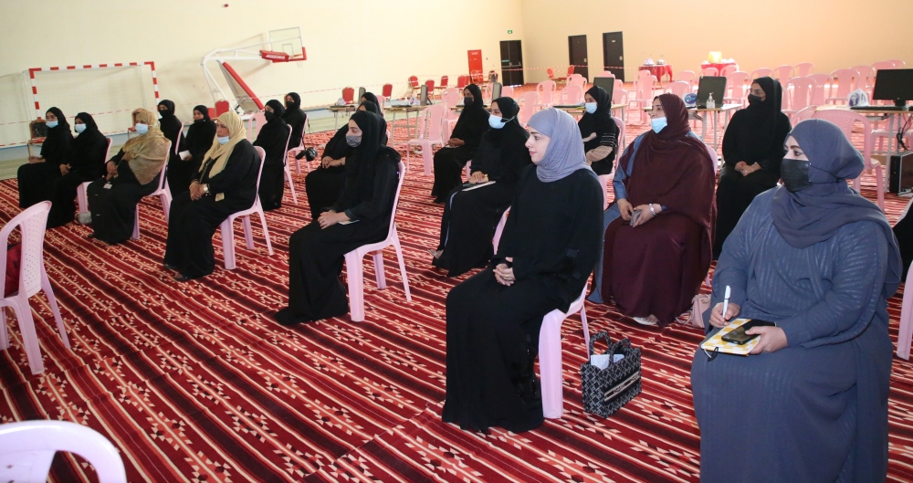 الحضور في الملتقى النسائي بنادي صحم