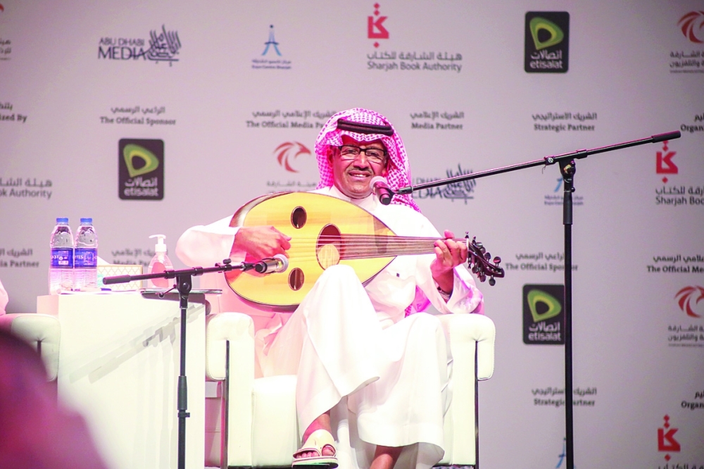 خالد عبدالرحمن أثناء أمسية الطرب