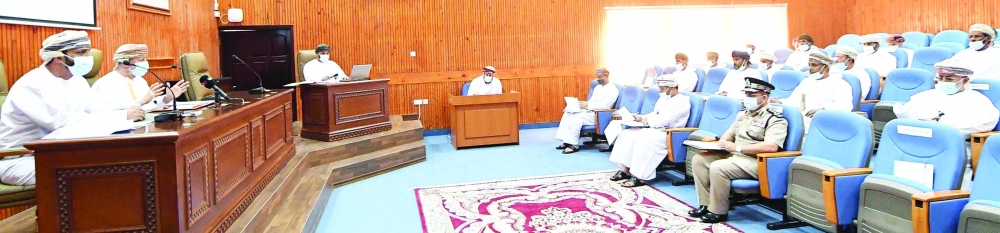 اجتماع المجلس البلدي لمحافظة ظفار 