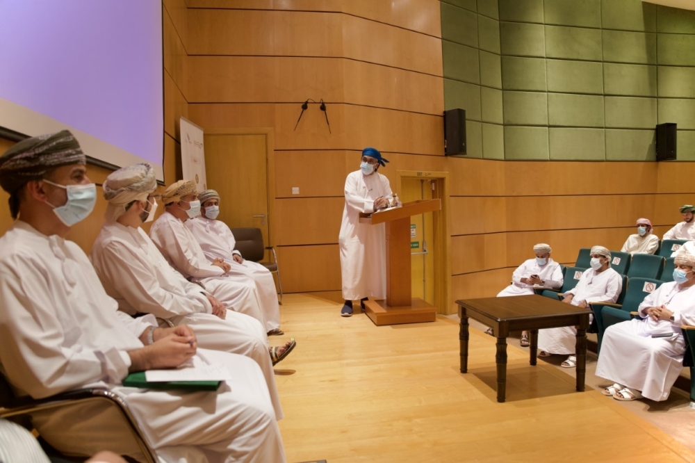 من الندوة