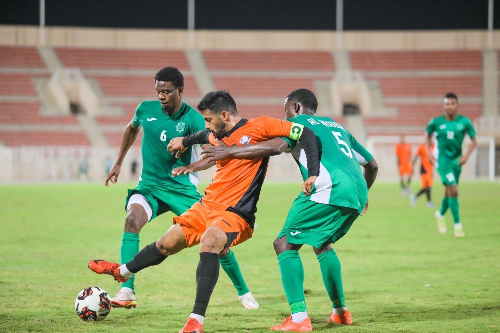 من مباراة الشباب و العروبة بالدوري
