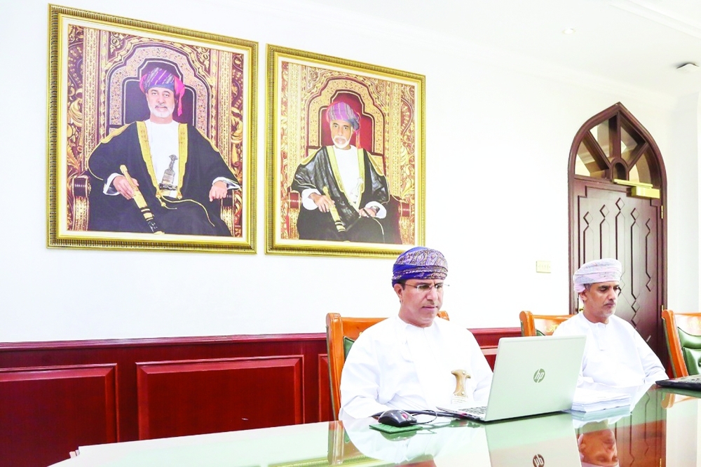 جانب من الاتصال المرئي
