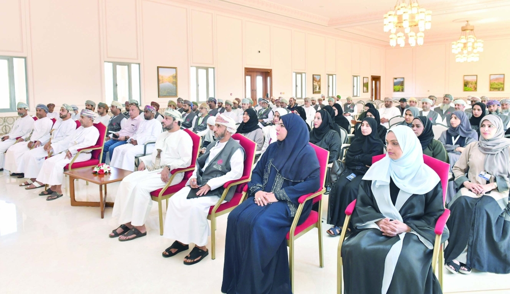 من حفل انطلاق أعمال المسح الوطني الشامل لنواقل الأمراض بمسقط