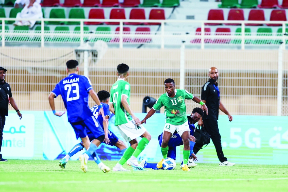 من لقاءات النهضة في الموسم الماضي بدوري عمانتل