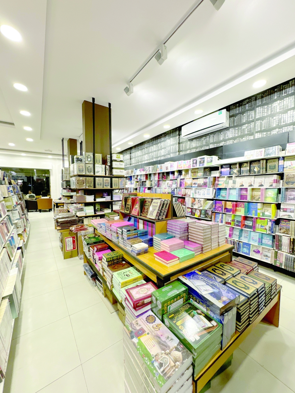 مركز فينيق للكتب والقرطاسة