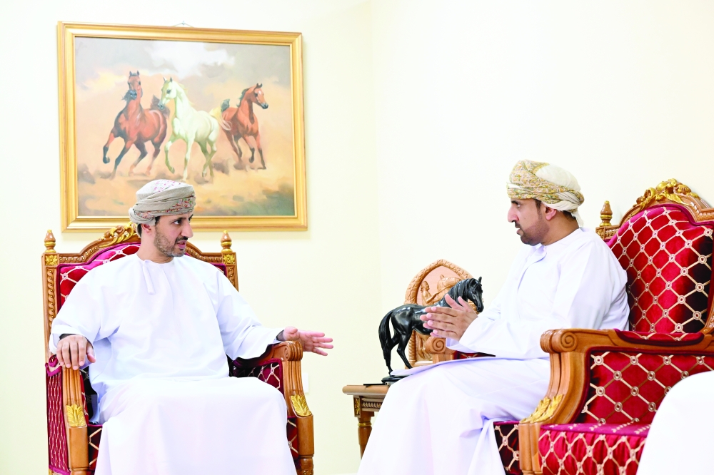منذر البوسعيدي في حديثه مع "عُمان"
