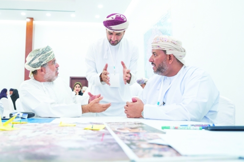 المشاركون في الحلقة