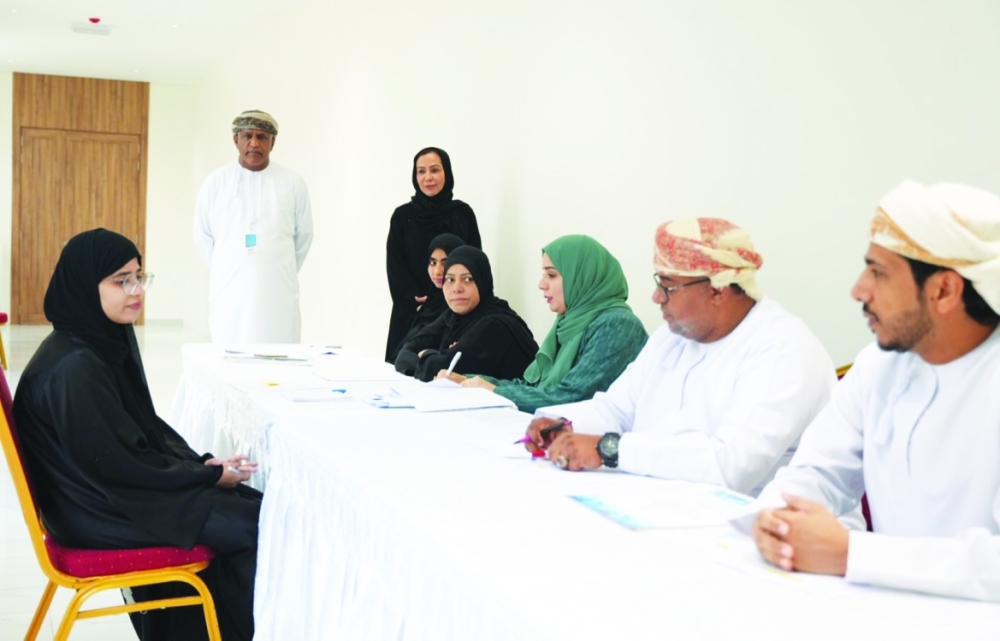 إنهاء إجراءات التعيين بمسقط