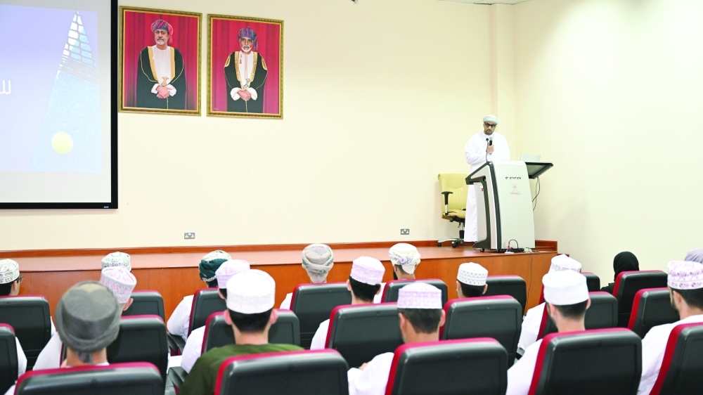 النعمان النعماني يؤكد حرص اللجنة العمانية على تطوير اللعبة