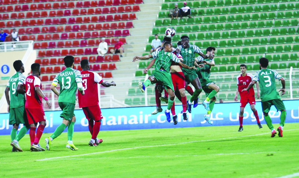مشاركة ظفار في الدوري الموسم الماضي