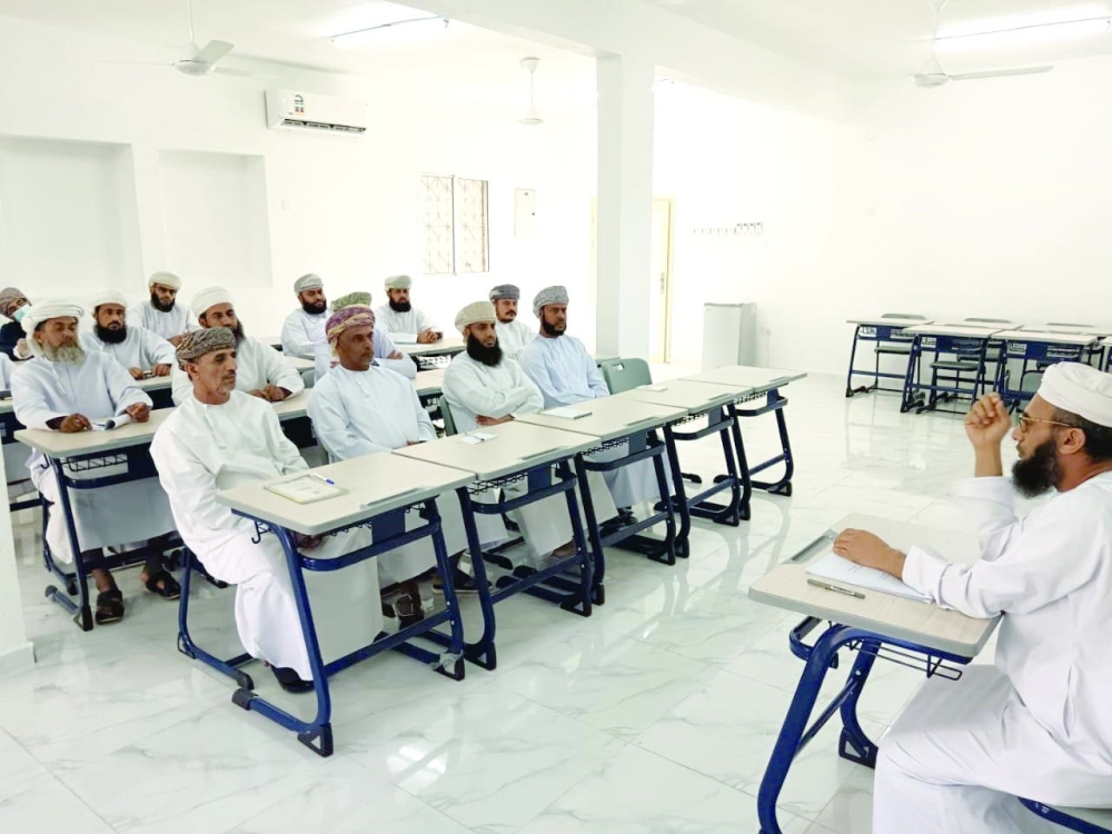 جانب من الدورة