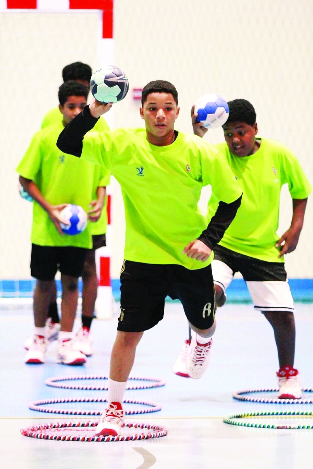 من تدريبات مراكز إعداد الرياضيين لكرة اليد