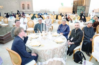 سلطنة عُمان – مناقشة مسارات النمو العمراني المستدام في مسقط