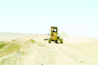 سلطنة عُمان – رصف طريق (ضنك – الصفا) بطول 65 كيلومتراً