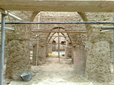 سلطنة عُمان – مسجد الإمام أبو سعيد الكاظمي بالحمراء.. معلم تراثي وتاريخي يجسد عمق الهوية الثقافية