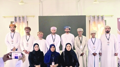 سلطنة عُمان – اختتام مسابقة المناظرات في مكتبة السويح العامة