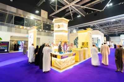 سلطنة عُمان – العطور والبخور هوية ثقافية تحكي قصة التميز العماني في معرض العطور