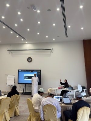 سلطنة عُمان – برنامج عملي في شمال الشرقية يمكّن رواد الأعمال من توظيف الذكاء الاصطناعي