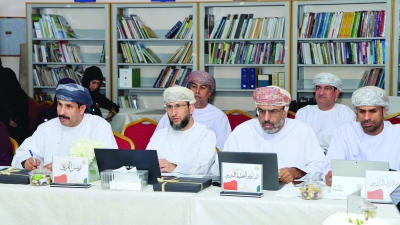 سلطنة عُمان – بدء التقييم المركزي لجائزة أوميفكو للإبداع المدرسي بشمال الباطنة