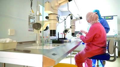 سلطنة عُمان – تجميد الأجنة.. إنجاز اجتماعي وصحي لمستقبل إنجابي أكثر استقراراً