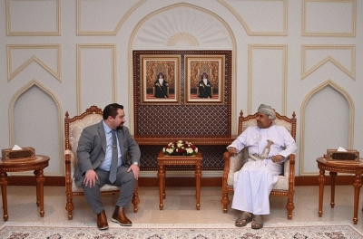 سلطنة عُمان – الأمين العام لوزارة الدفاع يستقبل مسؤولاً أمريكياً