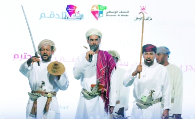 سلطنة عُمان – “شتاء الوسطى”.. يجسد تراث الدقم الثقافي والاجتماعي
