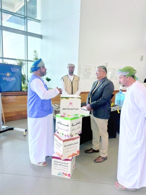 سلطنة عُمان – التعريف بالممارسات الغذائية الصحية في معرض توعوي بصحار