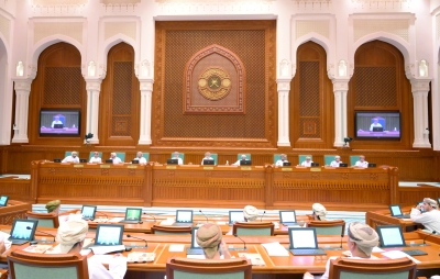 سلطنة عُمان – الثلاثاء.. «الدولة ومجلسا الشورى» يناقشان المواد المتناقضة في سبعة مشاريع قوانين