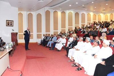 سلطنة عُمان – يستعرض مؤتمر دراسات اللغة الإنجليزية تأثير الذكاء الاصطناعي على الممارسات الأكاديمية والبحثية