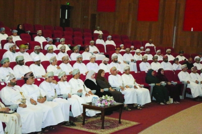 سلطنة عُمان – اختتام المرحلة الثالثة لقافلة المواد التعليمية