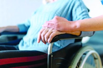 سلطنة عُمان – دراسة عمانية: الأعباء النفسية والمعرفية والاجتماعية التي تؤثر على نوعية حياة مرضى التصلب المتعدد