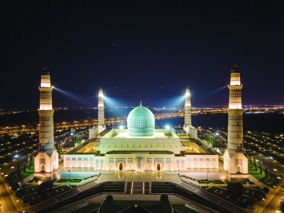 سلطنة عُمان – يستعد العمانيون والمقيمون لاستقبال شهر رمضان وتعزيز روح التكافل بين المجتمع