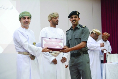 سلطنة عُمان – ولاية طاقة تكرم الجهات الداعمة لخططها في مبادرة “العطاء والوفاء”.