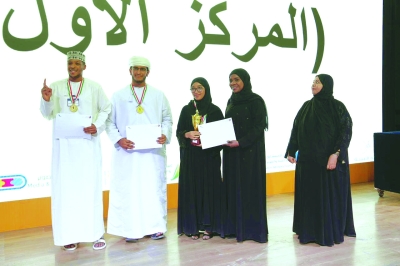 سلطنة عُمان – “تقنية الصور” تختتم مسابقة في الخطابة والمناظرة