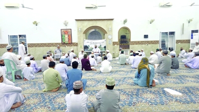 سلطنة عُمان – محاضرة في العوابي عن التماسك الأسري