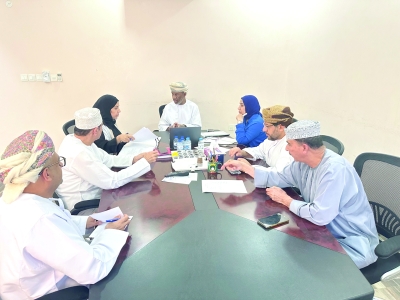 سلطنة عُمان – نقابة الأطباء تستعرض خطتها لدعم العاملين في المجال الصحي