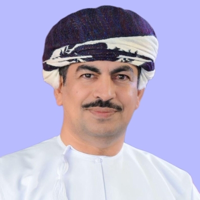 سلطنة عُمان – وزير الإعلام: تأجيل معرض مسقط الدولي للكتاب