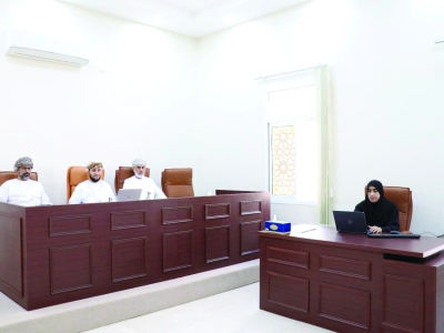 سلطنة عُمان – مناقشة تسريع إجراءات الفصل في المنازعات الإيجارية بشمال الشرقية