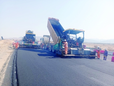 سلطنة عُمان – إنجاز 85% من الأعمال المتبقية في مشروع طريق السلطان تركي بن ​​سعيد