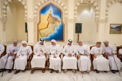 سلطنة عُمان – المبعوث الشخصي لأمير قطر ينقل تعازي سمو الشيخ تميم في وفاة صاحب السمو السيد فهد