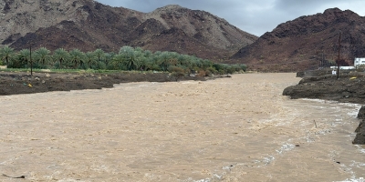 سلطنة عُمان – هطلت أمطار غزيرة على ولايات محافظة الظاهرة