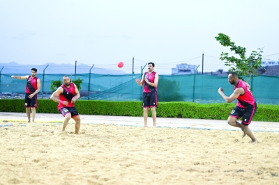 منتخب اليد الشاطئية يضاعف من تحضيراته تأهبا للألعاب الآسيوية