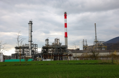 أسعار النفط تقفز 4 بالمائة بعد الحديث عن استمرار الحرب على إيران