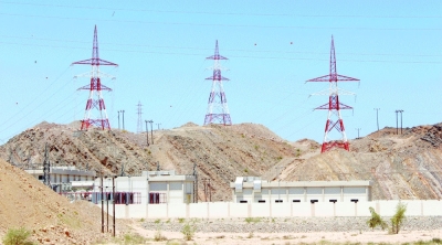 "الخدمات العامة": توجيهات بمعالجة الشبكات الكهربائية الواقعة في مسارات الأودية