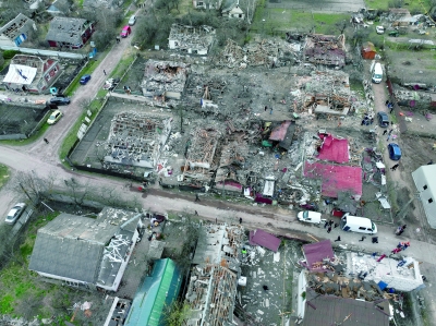 زيلينسكي يتهم روسيا "بتصعيد في عيد القيامة" في هجوم واسع النطاق